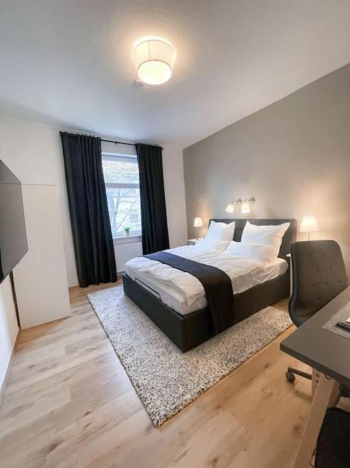 Modern Cozy Apt. -With 2 Tv, Netflix And Work Desk Эссен Экстерьер фото