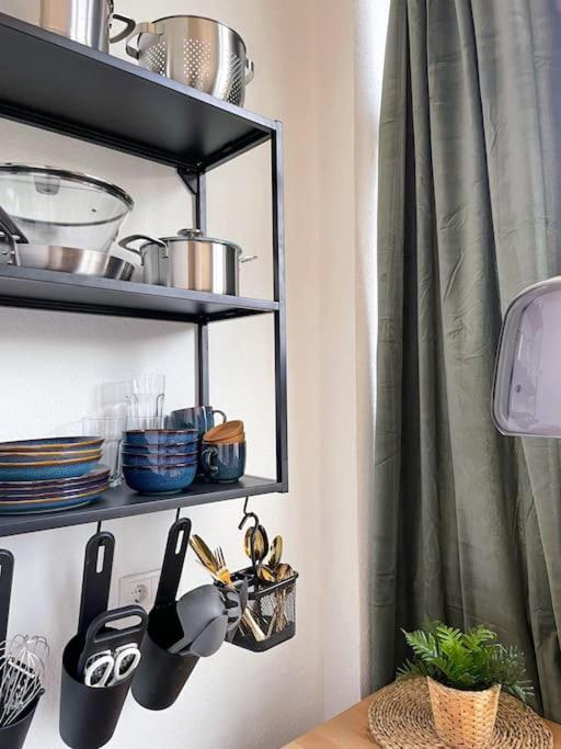 Modern Cozy Apt. -With 2 Tv, Netflix And Work Desk Эссен Экстерьер фото